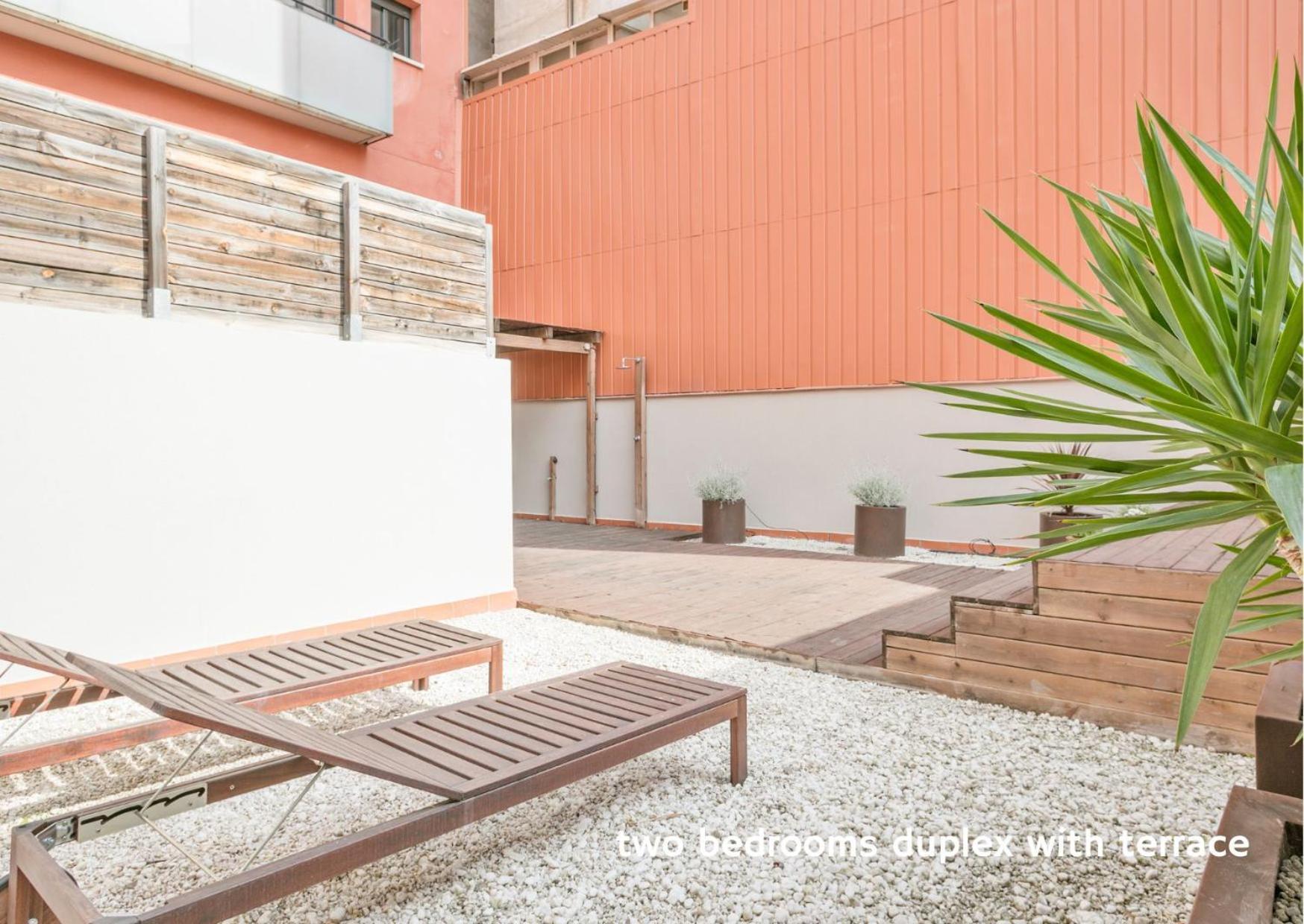 Inside Barcelona Apartments Princep — Photos 1