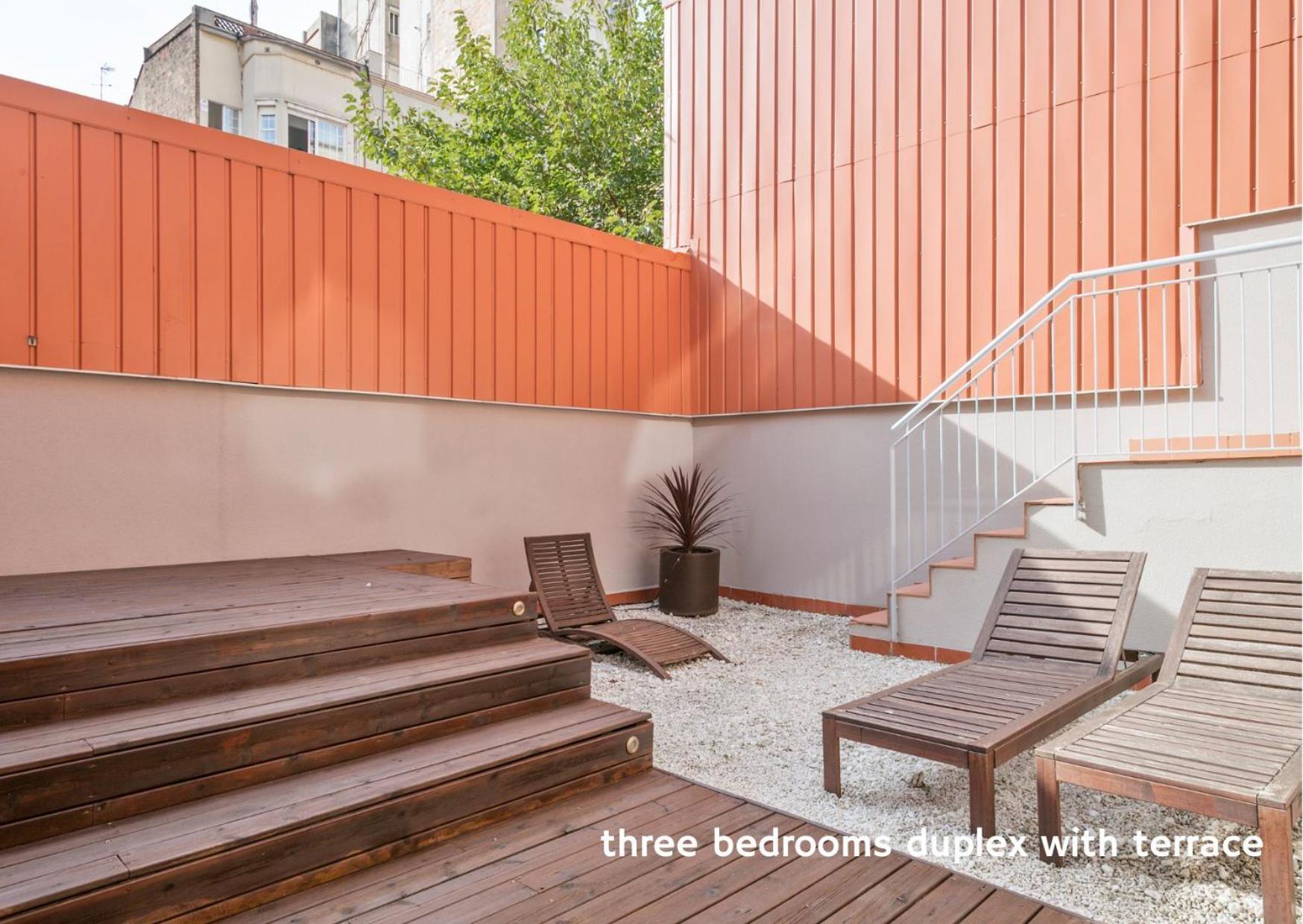 Inside Barcelona Apartments Princep — Photos 2